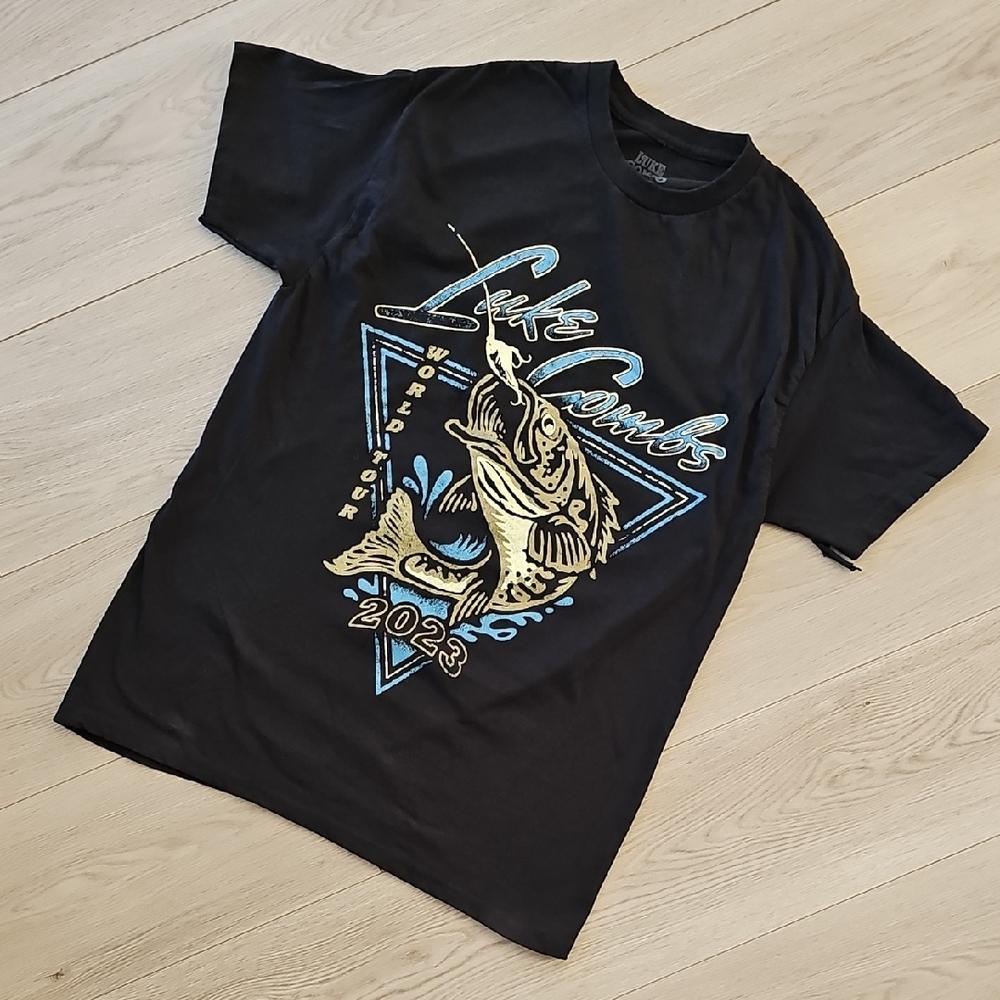 Luke Combs Bass World‎ Tour 2023 Official Merchandise Graphic Tee, Med *Flaws*